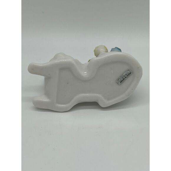 Vintage White Cat Porcelain Pin Cushion Multicolor Pastel Flowers Made in Taiwan - Picture 6 of 8